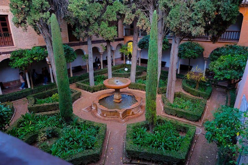 Hostal Nevot Granada Exterior photo