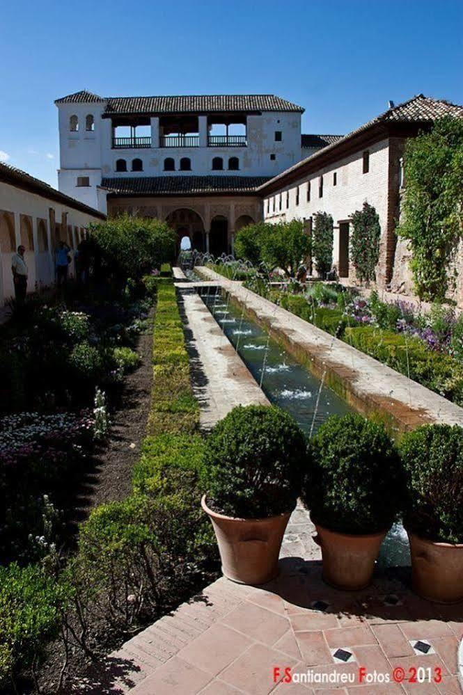 Hostal Nevot Granada Exterior photo