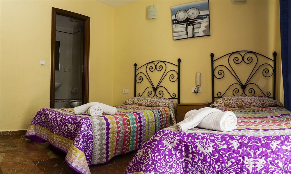Hostal Nevot Granada Exterior photo